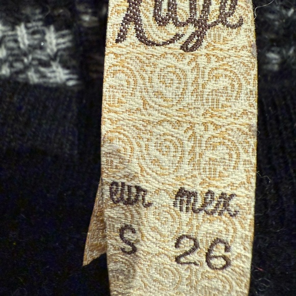 Sweater short dress/sweater winter pattern w/pockets black/white sz XS $25 - Picture 7 of 8